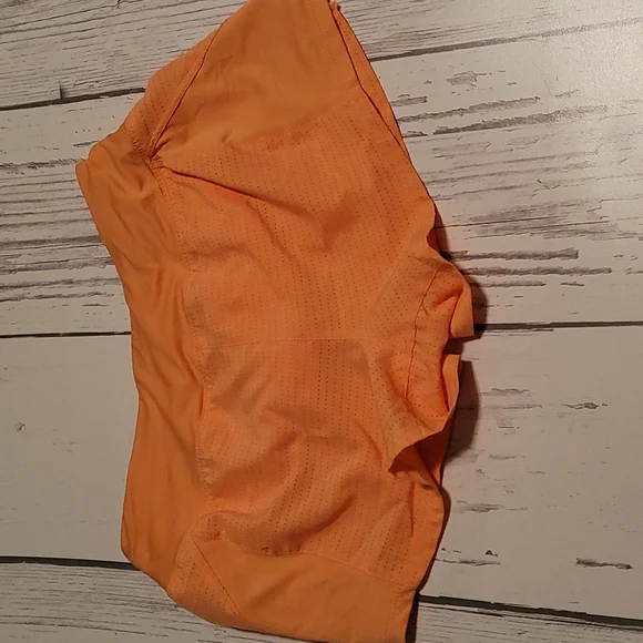 Nike dri fit shorts with liner - Picture 2 of 3